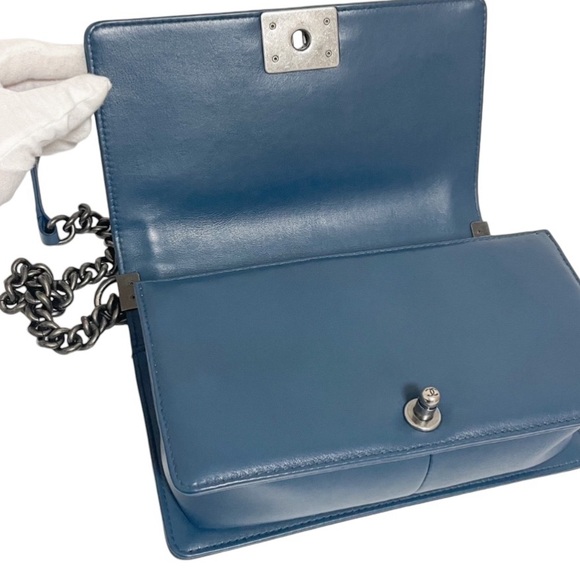 CHANEL LeBoy Medium - Picture 7 of 10